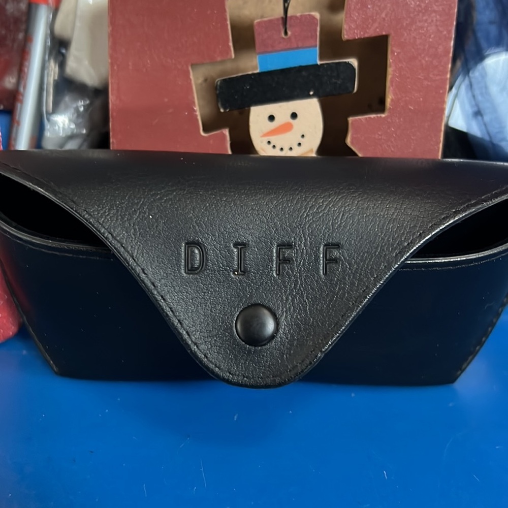 Diff Sunglasses - image 2